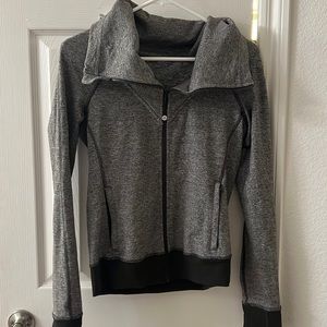 Women's size 8 Lululemon jacket fitted